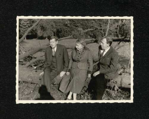 Photograph [Stella Musulin] of W. H. Auden, Chester Kallman, and Elsa Musulin 1960-07-21--1960-11-02