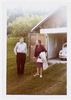 Photograph [Stella Musulin] of W. H. Auden and Margaret Lloyd-Philipps 1970-09-22